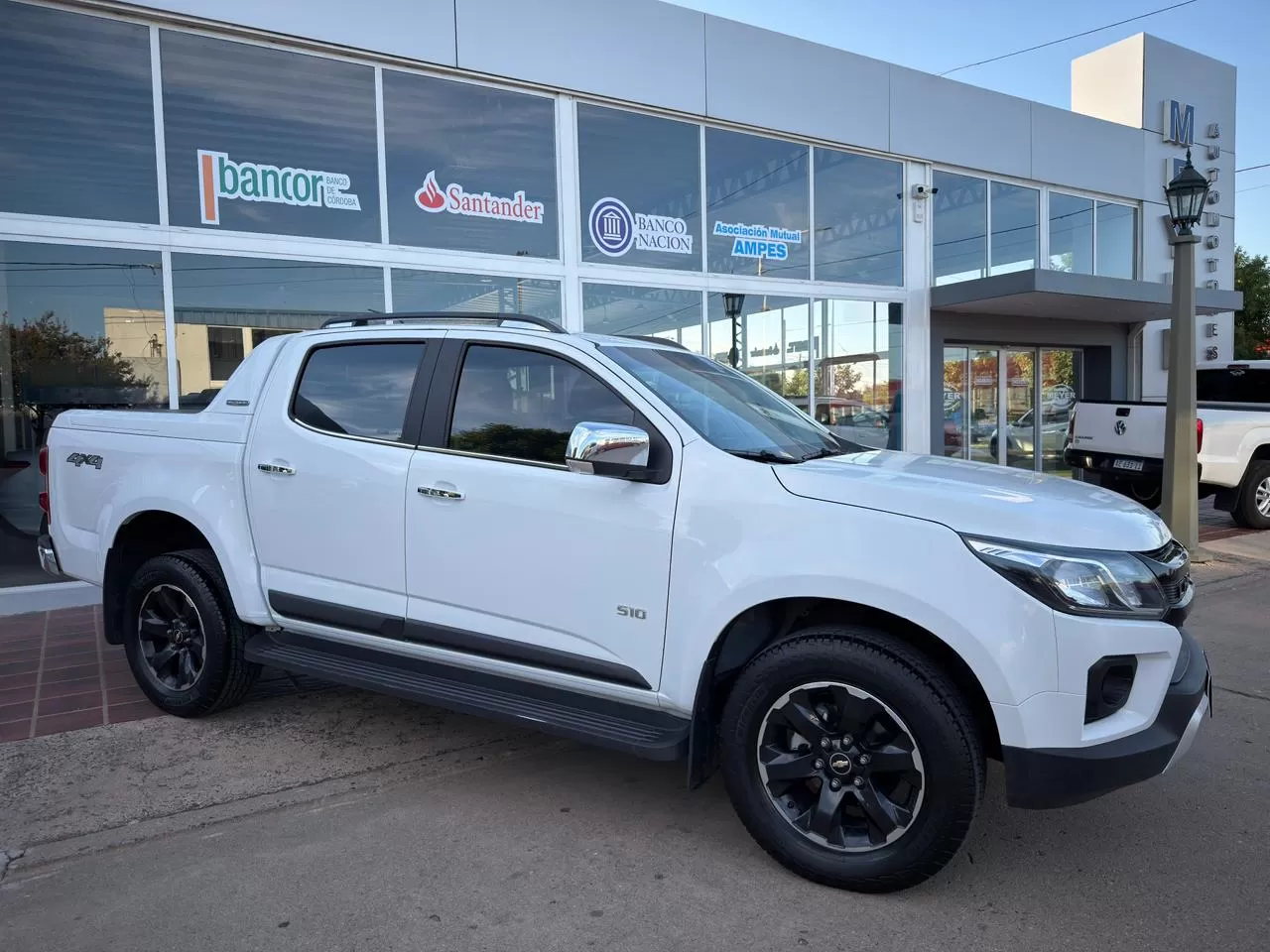 S10